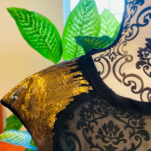 Beautiful black sheer top with the sequence. - Picture 4 of 5